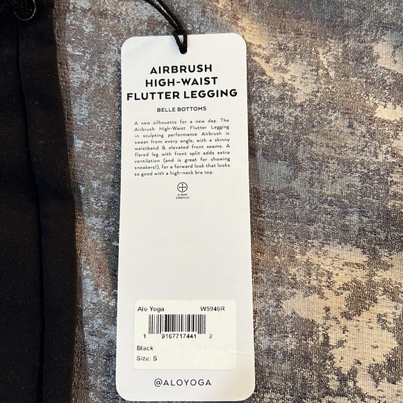 Alo Airbrush High-Waist Flutter Legging - Picture 4 of 5